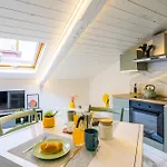 Apartmán Sloping Roof In The Center Of