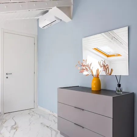 Sloping Roof In The Center Of Apartman